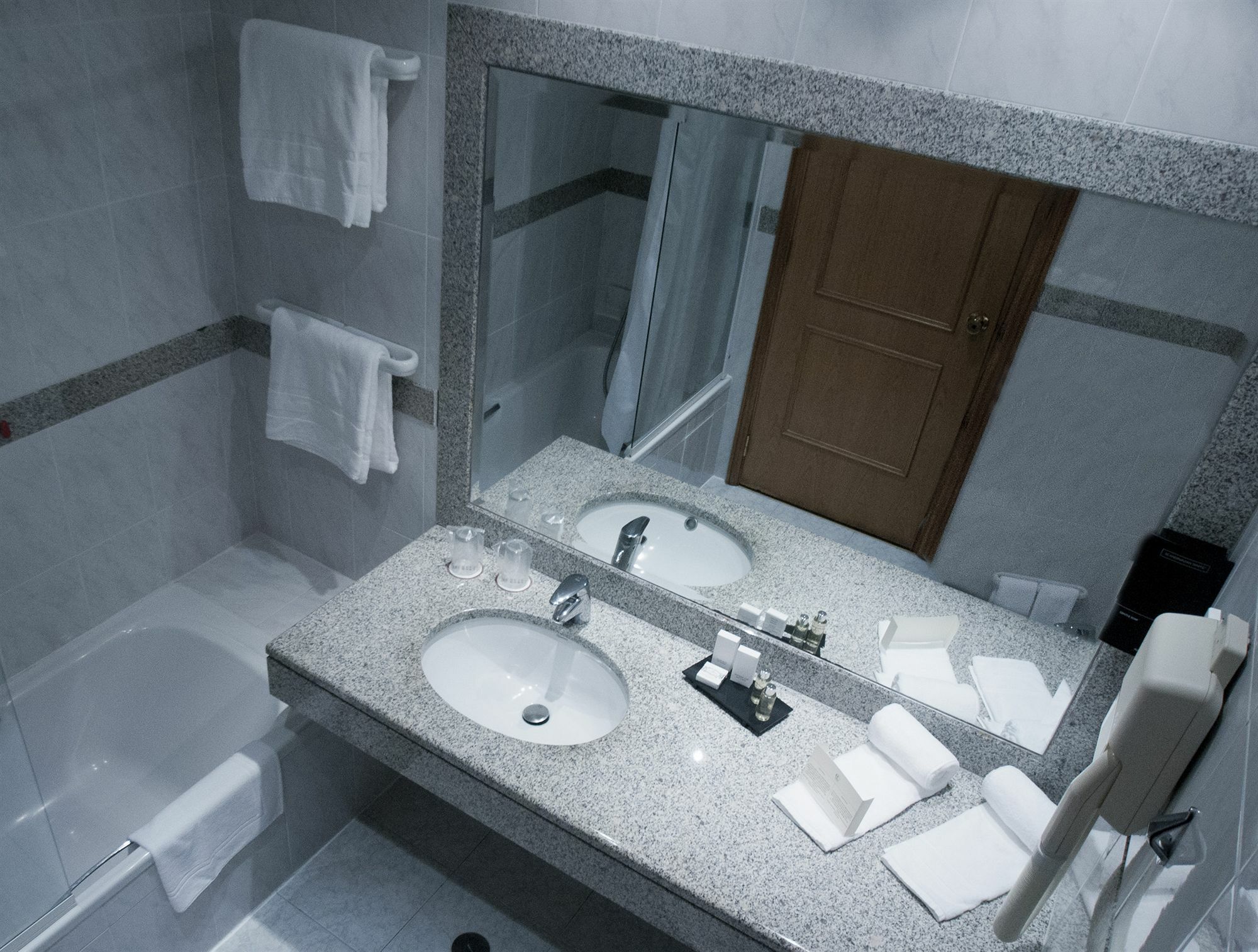 Hotel Horta ออร์ตา ภายนอก รูปภาพ